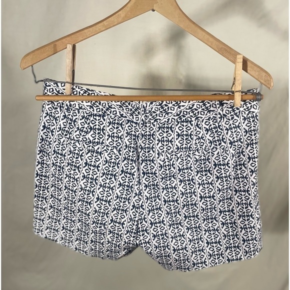 Banana Republic Shorts navy/white design size 4 - Picture 2 of 5